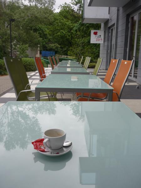 Park Restaurant and Cafe - zahrádka